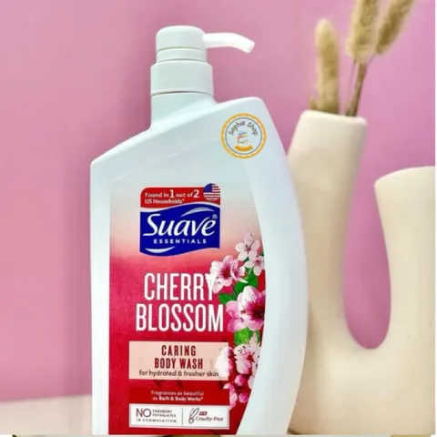 Sữa Tắm Suave Essential 1L - Chiết Xuất Hoa Anh Đào & Hoa Đậu Ngọt Dưỡng Ẩm, Mùi Hương Quyến Rũ Cho Làn Da Mịn Màng