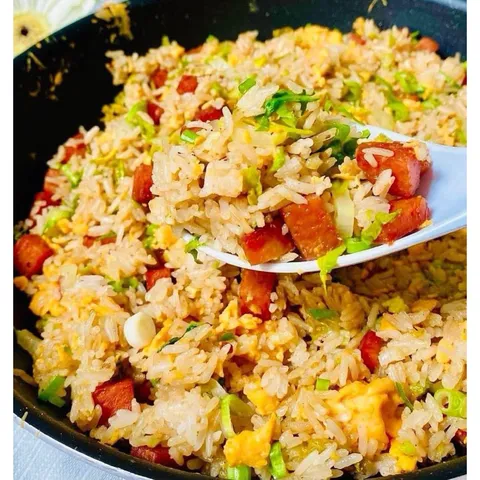 Thịt Hộp SPAM Giảm Mặn - Thực Phẩm Mỹ Ngon, Dễ Chế Biến - Tiện Lợi Cho Mọi Bữa Ăn