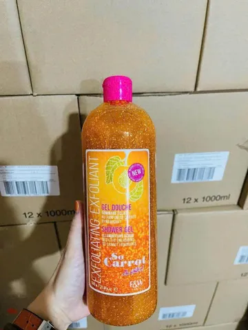 Sữa Tắm Tẩy Tế Bào Chết T F&W Exfoliating So Carrot 940ml – sáng da, mịn màng