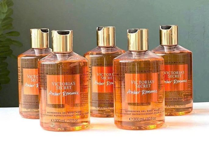 Sữa Tắm Victoria's Secret Amber Romance 250ml - Gel Nước Hoa Hương Ngọt Ấm Quyến Rũ, Dưỡng Ẩm và Làm Sạch Da