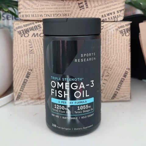 Viên uống Omega 3 Fish Oil Sports Research Triple Strength - Tốt cho tim mạch và hỗ trợ chức năng não bộ