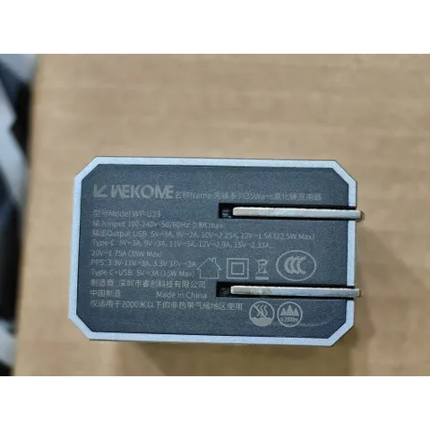 Củ Sạc Nhanh 35W Wekome WP-U23 Công Nghệ Gan, 2 Cổng Sạc Type C + USB Hỗ Trợ Sạc Nhanh PD/QC/PPS