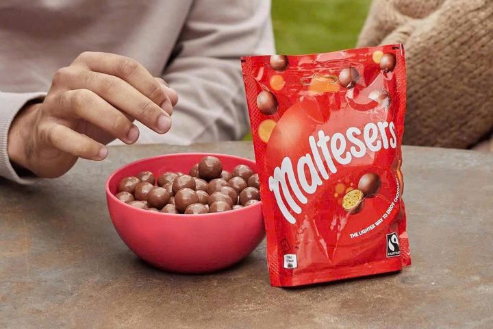 Maltesers Milk Chocolate Snack & Share Bag 273g – Ngọt ngào, Thơm ngon