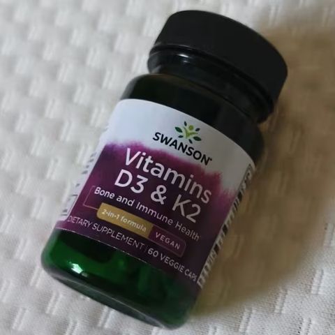 VEGAN - Vitamin D3&K2 hãng Swanson 60 viên - Hỗ trợ xương khớp chắc khỏe