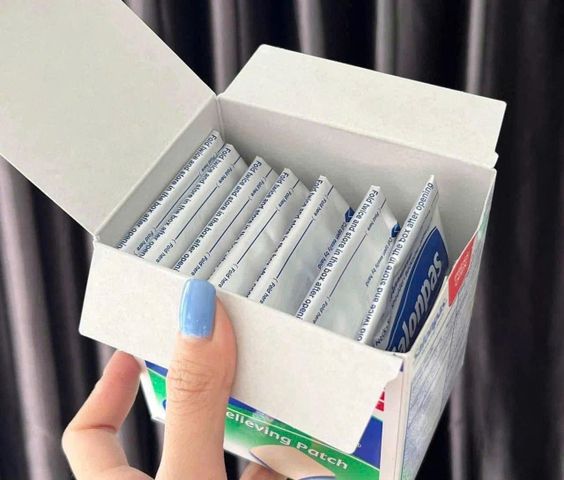 Miếng Dán Giảm Đau Salonpas 140 Miếng - Miếng Dán Giảm Căng Cứng Cơ Thể, Giúp Giảm Đau Nhanh Chóng và Hiệu Quả
