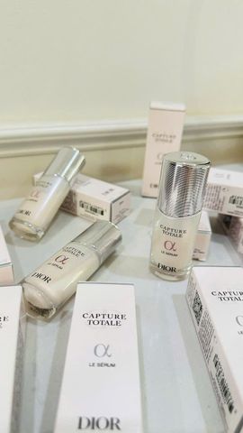 Serum Dior Capture Totale 10ml - Sản phẩm cải thiện lão hóa và nâng cơ da cao cấp cho làn da trẻ trung