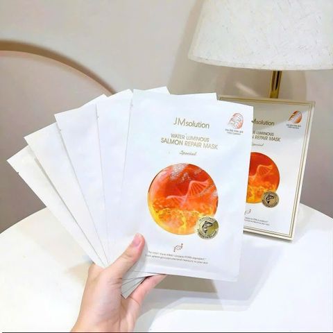 Mặt Nạ Trứng Cá Hồi JMsolution (5 Miếng) - Phục Hồi Da, Làm Sáng Mịn Da, Dưỡng Ẩm Hiệu Quả
