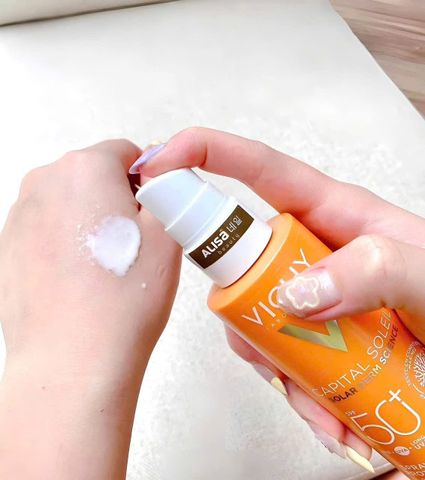 Xịt Chống Nắng Vichy Capital Soleil Invisible Fluid SPF50+ 200ml - Bảo Vệ Da Toàn Diện, Chống Nắng Hiệu Quả