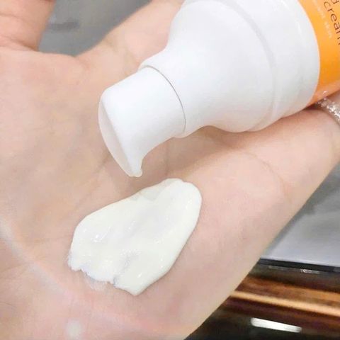 Kem Chống Nắng La Roche-Posay Anthelios SPF50 50ml - Bảo Vệ Da, Chống Nắng Hiệu Quả cho Da Nhạy Cảm