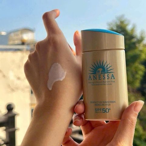 Sữa Chống Nắng Anessa Perfect UV 20ml – chống nắng mạnh, bền nước