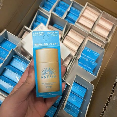 Sữa Chống Nắng Anessa Perfect UV 20ml – chống nắng mạnh, bền nước