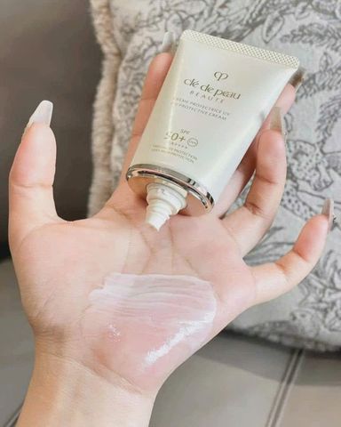 Kem Chống Nắng Clé De Peau UV SPF50+ 50ml – cao cấp, dưỡng sáng