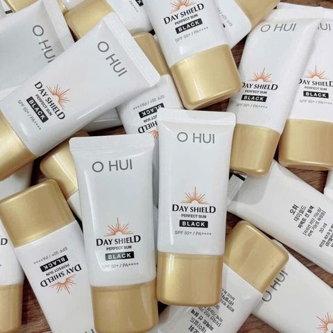 Kem Chống Nắng OHUI Black 30ml - SPF 50+, Dưỡng Da Mịn Màng, Chống Nắng Cao Cấp Cho Làn Da Hoàn Hảo