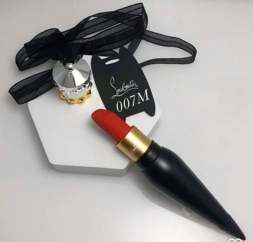 Son Christian Louboutin Diva 007M Đỏ Cam - Son Môi Sang Trọng, Lì Mịn, Phong Cách Thời Trang Cao Cấp