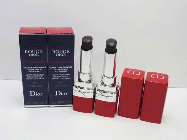 Son Dior 971 Ultra Rouge Lipstick - Đậm Nét, Giữ Màu Lâu, Làm Đẹp Đặc Biệt cho Mọi Dịp - Quà Tặng Thời Thượng