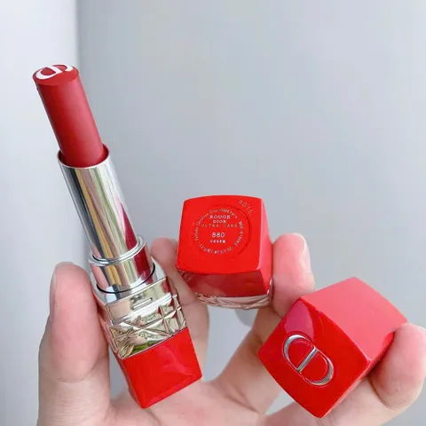 Son Dior 880 Ultra Care Lipstick – Dưỡng Môi Mềm Mại, Chất Son Cao Cấp, Phong Cách Thời Trang, Quà Tặng Hoàn Hảo