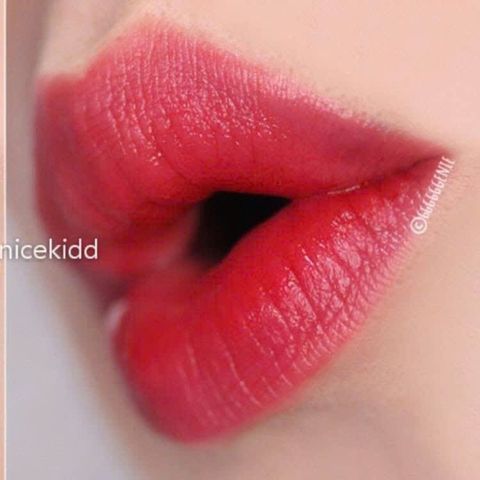 Son Dior 661 Addict Lip Tattoo Natural Hibiscus ( tách set ko vỏ giấy) - Son Môi Bám Lâu, Mỏng Nhẹ Cho Phong Cách Tự Nhiên