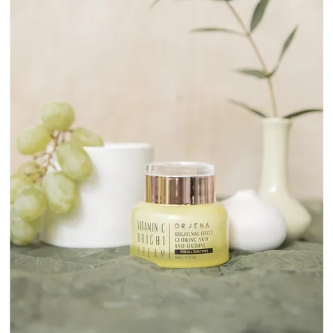 Kem Dưỡng Orjena Chiết Xuất Vitamin C  50ML Giúp Làm Sáng Da Làm Đều Màu Da Cấp Ẩm sâu cho làn da mịn màng căng mướt