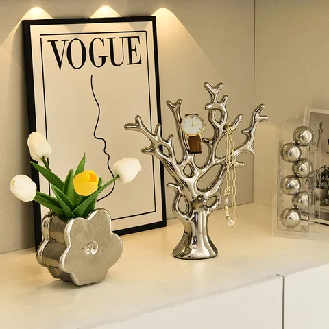 Tượng trang trí, tượng decor phòng khách, trang trí tủ kệ mạ vàng mạ bạc các loại