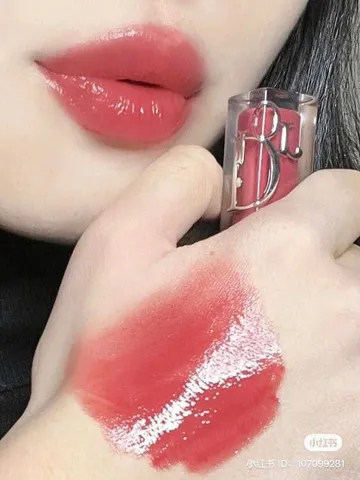 Son Dior 029 Lip Maximizer Intense Grape ( tách set ko vỏ giấy) - Son Môi Bóng Mịn Hồng Nho, Không Vỏ Hộp, Phù Hợp Trẻ Trung, Sang Trọng