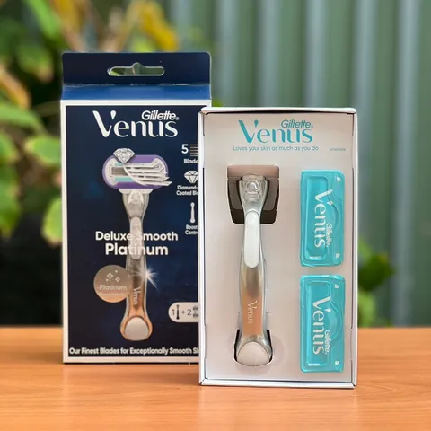 Dao cạo Gillette Venus Platium 5 lưỡi (1 cán + 2 đầu thay) 629034