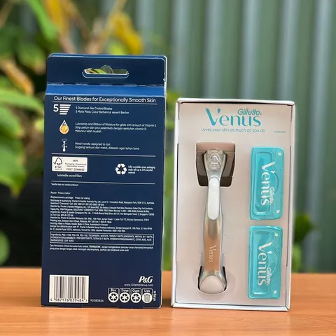 Dao cạo Gillette Venus Platium 5 lưỡi (1 cán + 2 đầu thay) 629034