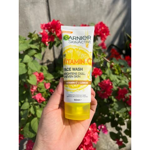 Sữa rửa mặt Garnier vitamin C  face wash 100ml 629036