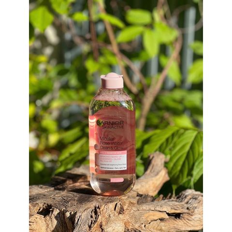 Tẩy trang Garnier Micellar Rose Water Cleaner & Glow 400ml 629038