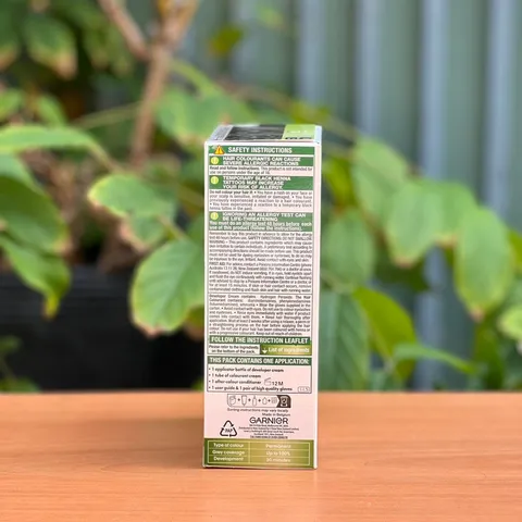 Nhuộm tóc Garnier Nutrisse màu nâu sẫm số 4 629088