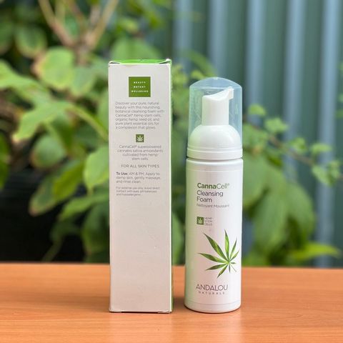 Sữa Rửa Mặt Chiết Xuất Từ Hạt Cây Gai Dầu Andalou Naturals CannaCell Cleansing Foam 163ml. 629103