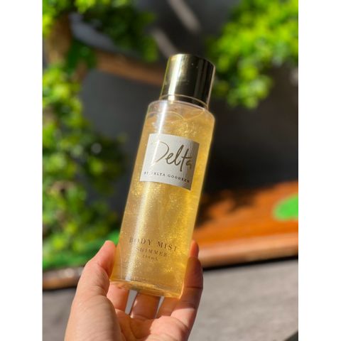 Xịt thơm toàn thân nhũ Delta Goodrem Power Shimmer Body Mist 250ml