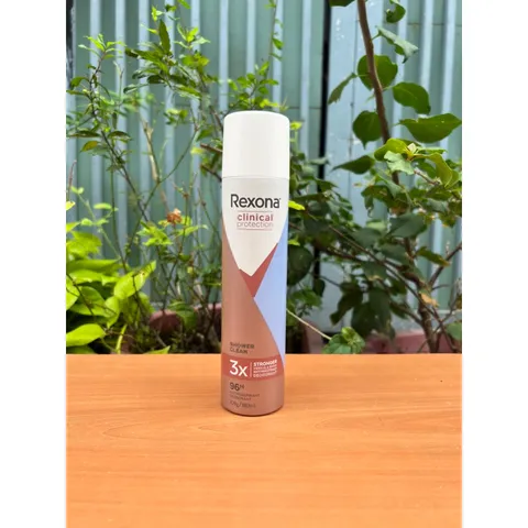 Xịt khử mùi Rexona Shower clear 96h 180ml 629212