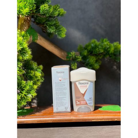 Lăn khử mùi Rexona Clinical Protection Shower Clean dành cho nữ