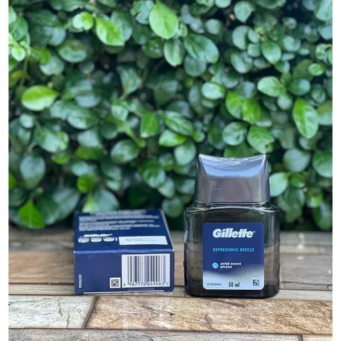 Dưỡng da sau cạo râu Gillette refreshing breeze after Shave Splash 50ml 629298