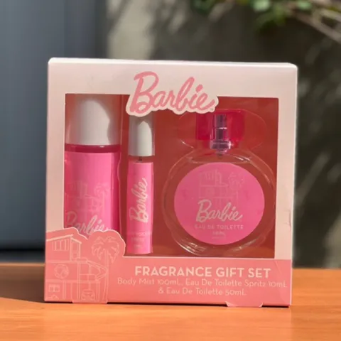 Set quà tặng nước hoa cho bé gái Barbie Gift set 629341