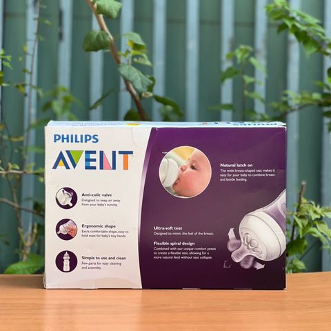 Set bình sữa Avent Natural Newborn 6 món 629354