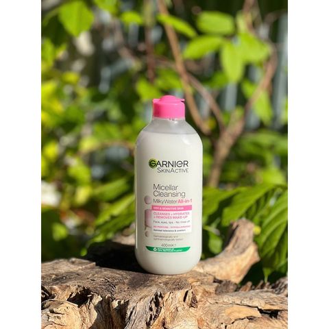 Nước tẩy trang Garnier Micellar Milky Cleansing Water 400ml 629369