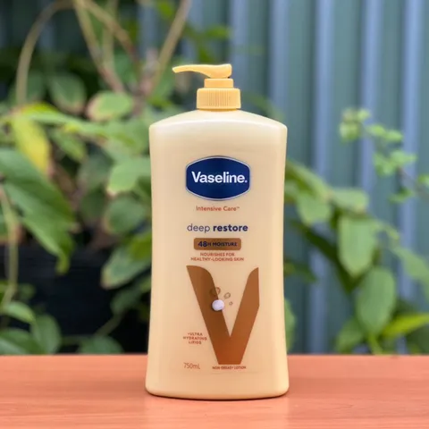 Mẫu mới Lotion Vaseline Deep Restore 750ml 629643