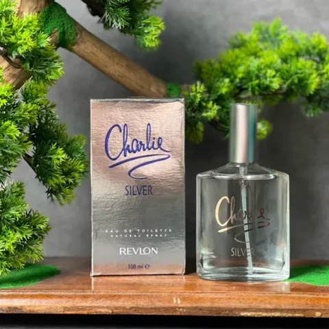 Thanh lý hộp móp Nước hoa nữ Revlon Charlie Silver Eau De Toilette 100ml.