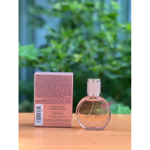 Nước hoa Michael Buble By Invitation Rose Gold 30ml 629676