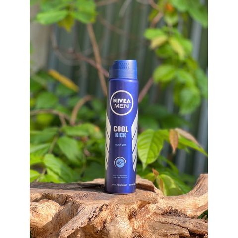 Xịt khử mùi Nivea men cool kick 250ml 629814