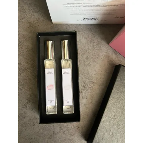Nước hoa chiết_ Combo nước hoa Ariana Grande chiết 1 chai Ariana Grande Mod Vanilla và 1 chai Ariana Grande Mod Blush