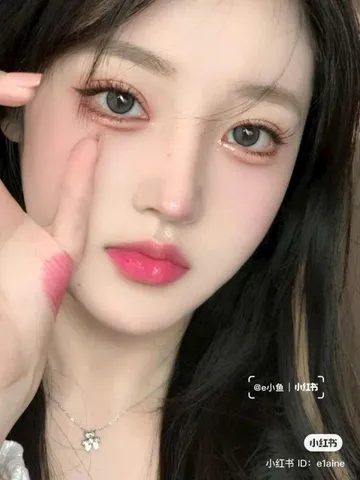 Son Gucci 412 Rouge De Beauté Brillant - Son Môi Căng Bóng, Tươi Mát - Sản Phẩm của Thương Hiệu Gucci