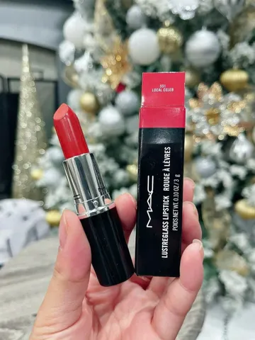 Son Thỏi MAC 551 Lustreglass Lipstick #551 Local Celeb - Son Lên Màu Bóng Nhẹ, Dưỡng Môi Mềm Mại, Phong Cách Thời Trang