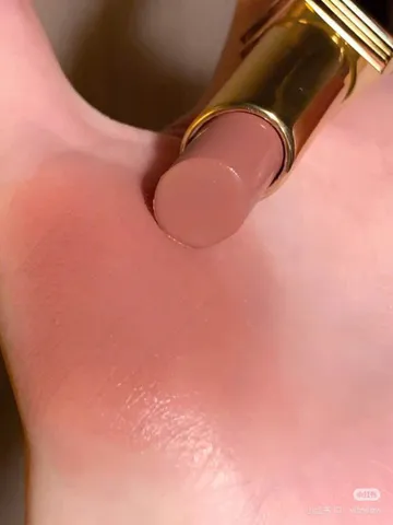 Son Tom Ford 94 Plus One - Màu Lì Tươi Sáng, Dưỡng Môi Mềm, Tôn Da, Phong Cách Sang Trọng, Quà Tặng Hoàn Hảo