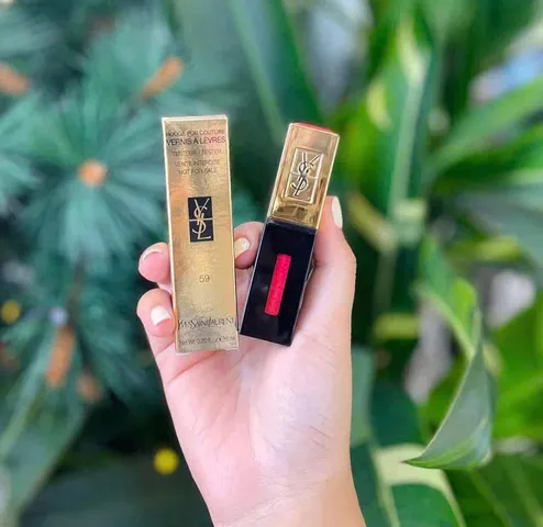 Son YSL 59 Rouge Couture Màu Vernis-A-Levres – Đỏ Rực Giữ Ẩm Môi, Trang Điểm Cao Cấp từ Yves Saint Laurent