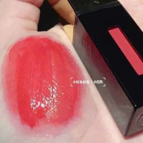 Son YSL 59 Rouge Couture Màu Vernis-A-Levres – Đỏ Rực Giữ Ẩm Môi, Trang Điểm Cao Cấp từ Yves Saint Laurent