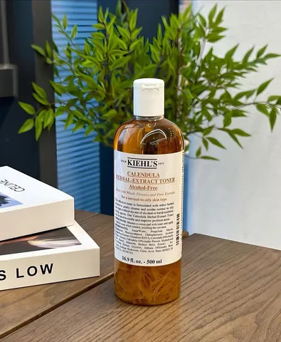 Toner hoa cúc Kiehl's Calendula Herbal Extract Alcohol 500ml
