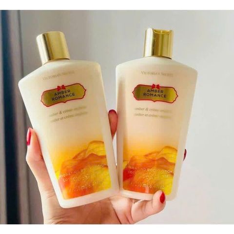 Sữa Dưỡng Thể Victoria’s Secret Amber Romance 250ml - Dưỡng Ẩm & Thơm Lâu