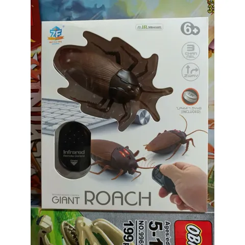 🪳 Đồ Chơi Gián Điều Khiển Hồng Ngoại – Giant Roach IR Mini 9916
